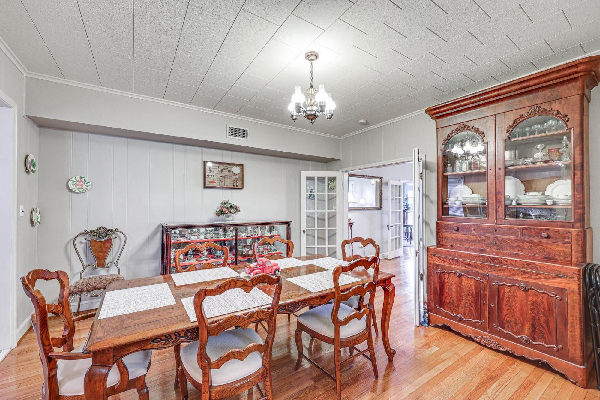 Delightful Retreat With Fireplace And Large Yard! エクステリア 写真